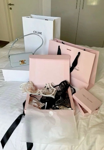 Shopping Spree ✨✨✨