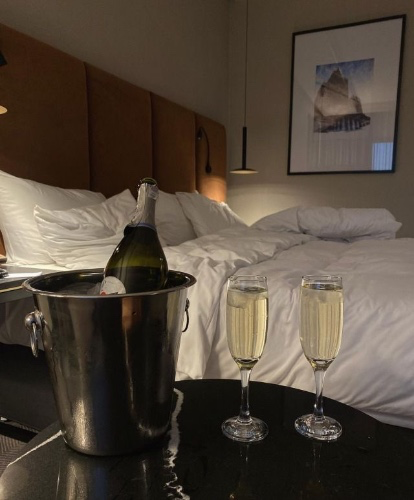 Room Service 🍽️