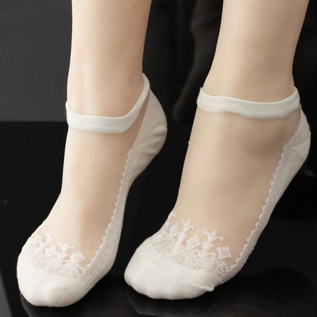 Invisible Lace Socks - White Low Ankle