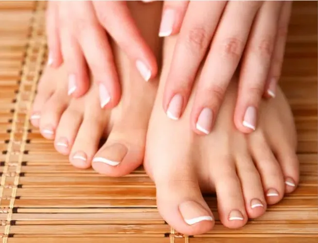 Mani/pedicure