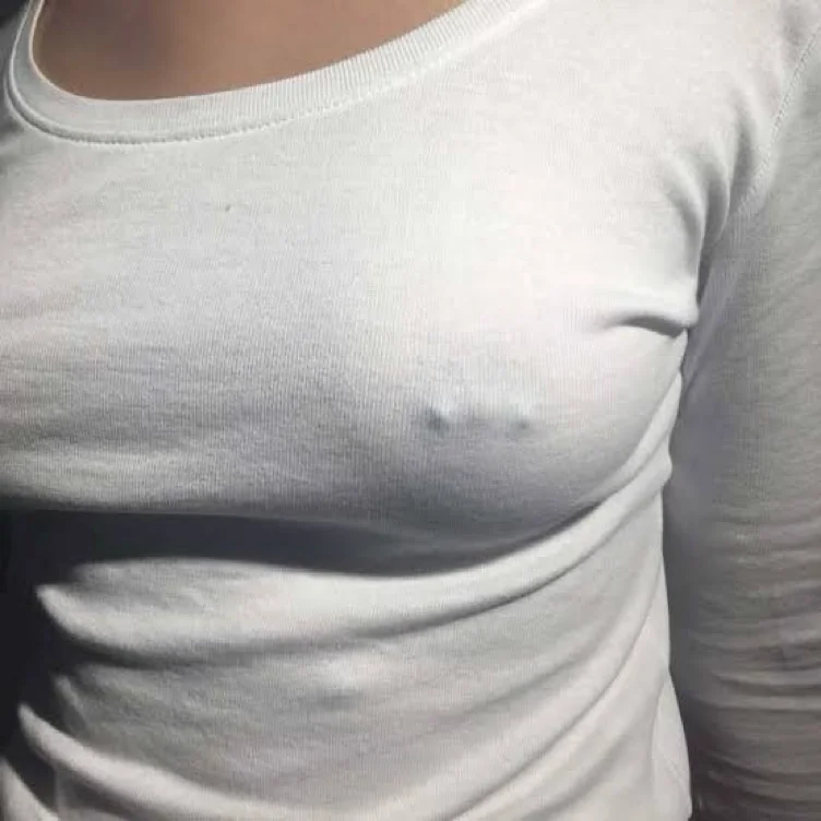 nipple piercing