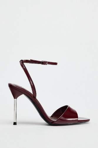 SANDALIA TIRA TACÓN METALIZADO