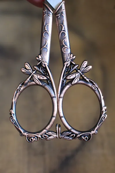 Dragonfly Embroidery Scissors • Unique Garden Theme Quilting Scissors in Vintage Copper or Silver Finish • Quilting Gift or Embroidery Gift