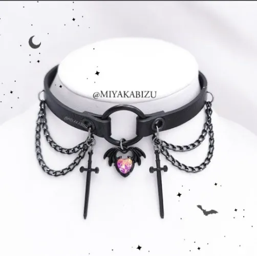 Pastel goth cute choker, Gothic black pink collar, Yami kawaii choker with heart, Harajuku accessories, Sweet chained jewelry, Alternative