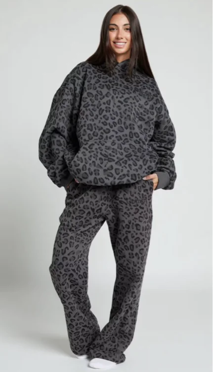 Minimalist Hoodie | Panther / M