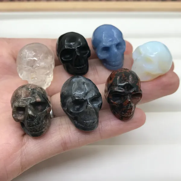 Small skull decor 