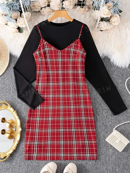 SHEIN Pattern Dress And Solid Color 