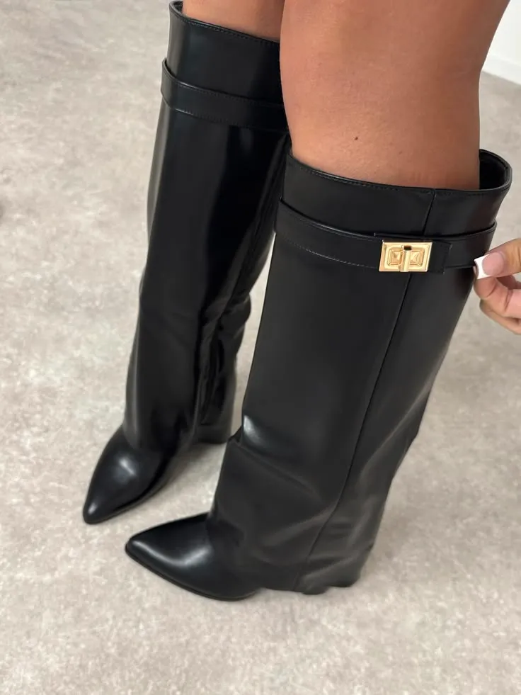  Boots Sarkany