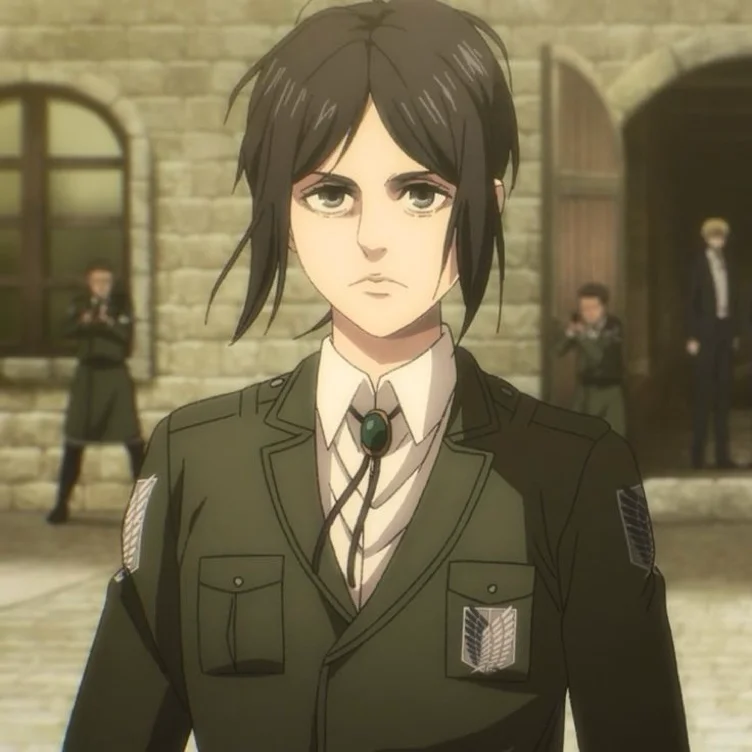 Pieck Finger Cosplay