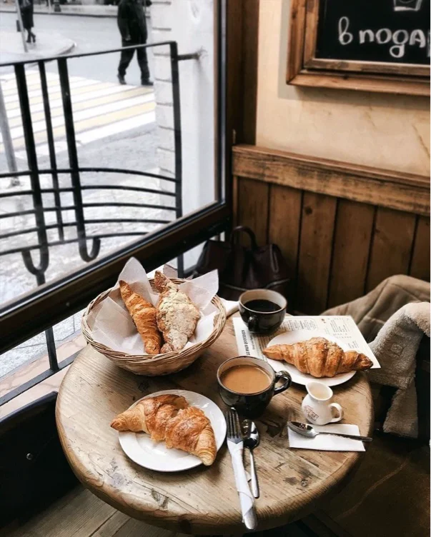 Coffee & breakfast ☕️🥐