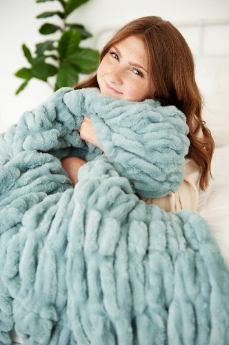 Hugs Atlantic Air Blanket | Monster