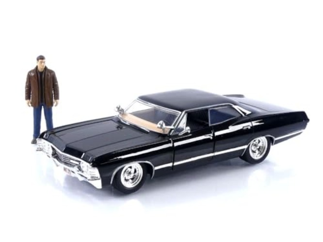 Supernatural 1:24 1967 Chevy Impala Die-cast Car w/Dean Winchester Die-cast Figure, Toys for Kids and Adults