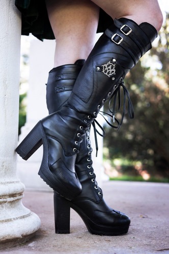 Monolith Heeled Moto Boots - US Men's 7 / US Women's 9 / EU 40 / Classic Black