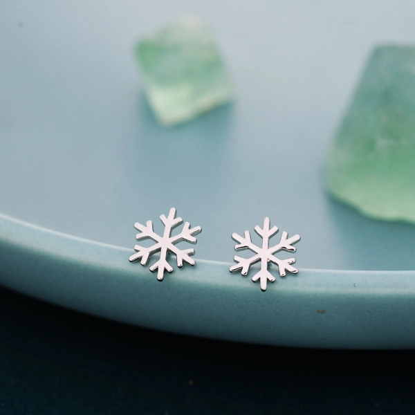 Snowflake Stud Earrings in Sterling Silver