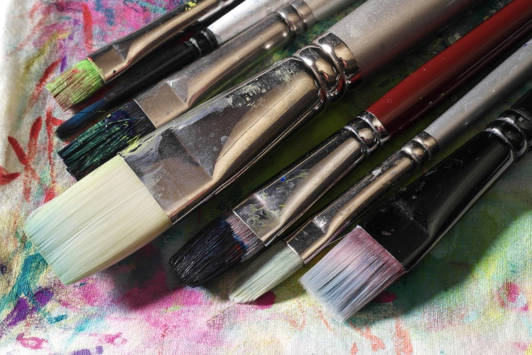 Brushes for acrylic paint