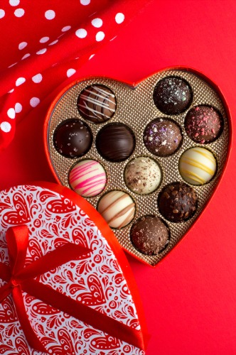 Valentine's Day Heart 12 Truffles