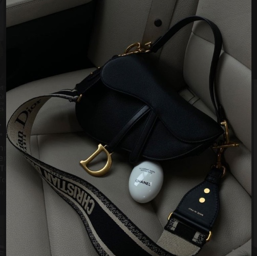 Pay for Dior Bag 