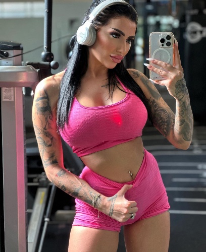 Pay  for my gym membership 🏋🏻‍♀️