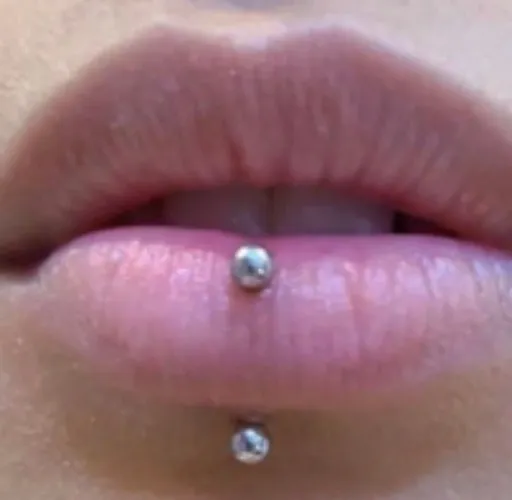 Lip Piercing 