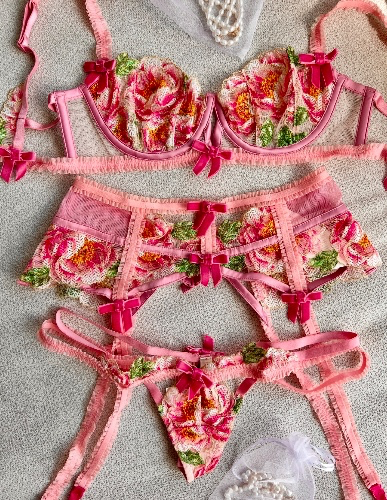 New lingerie set 🕊️ 