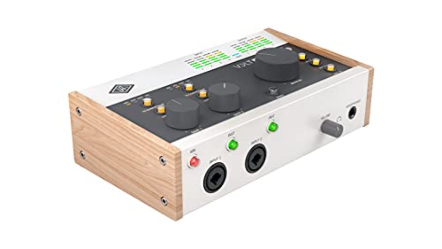 Universal Audio VOLT 476 USB 2.0 Compatible Audio Interface 4 in/4 out 1176 Compressor Mode/Vintage Microphone Preamp Mode - VOLT 476