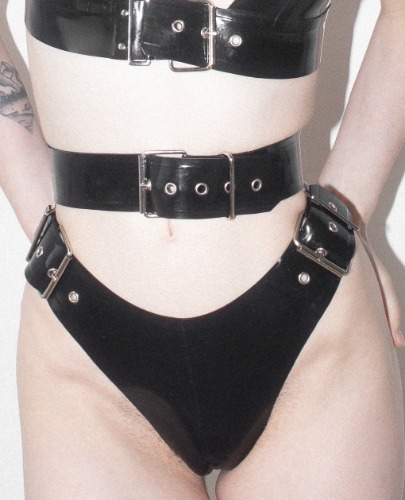Buckled Waist Belt | Black / S / Silver