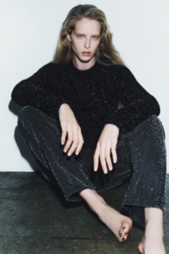 STRAIGHT CUT MID RISE RHINESTONE JEANS ZW COLLECTION