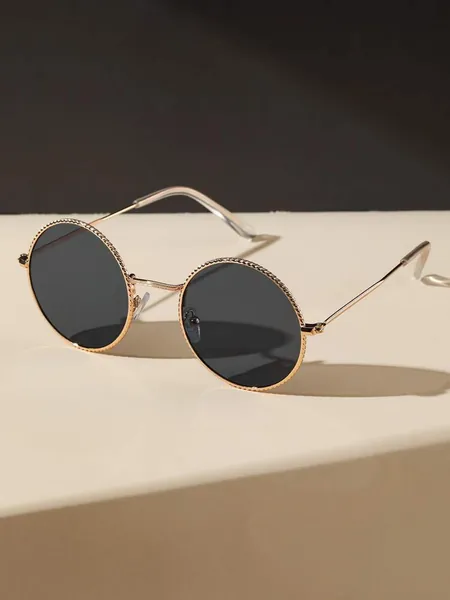 Round Frame Fashion Glasses