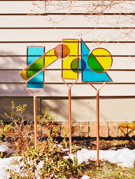 Color Blending glass garden art stake. Modern geometric outdoor yard decor framed in copper. Beautiful garden art. Great gift idea.