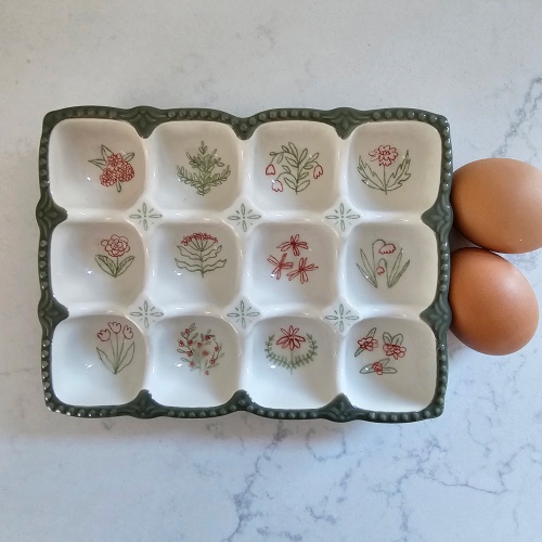 Stoneware Egg Tray with Cottage Style | Default Title