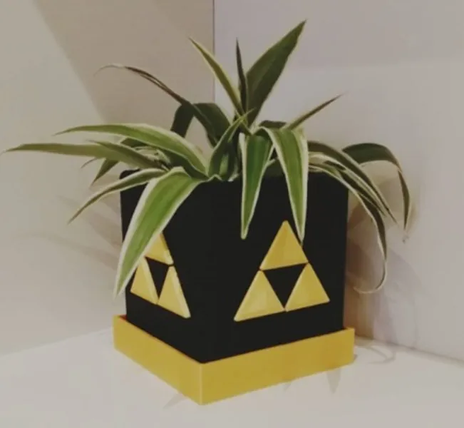 Legend of Zelda Triforce Plant Pot With Drainage  Black & | Etsy