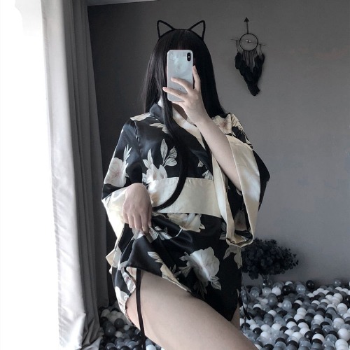 Black or Red Kimono Cosplay Outfit - Black / One Size