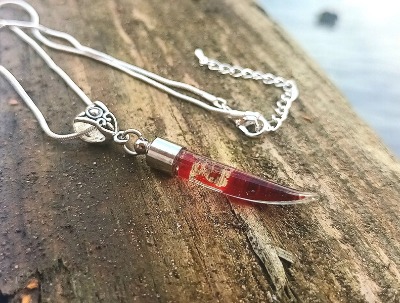 Blood Vial Necklace, Fang Necklace, Vampire Necklace, Dracula Necklace, Horror Gifts, Gothic Jewellery, Vial Necklace, Glass Vial Pendant