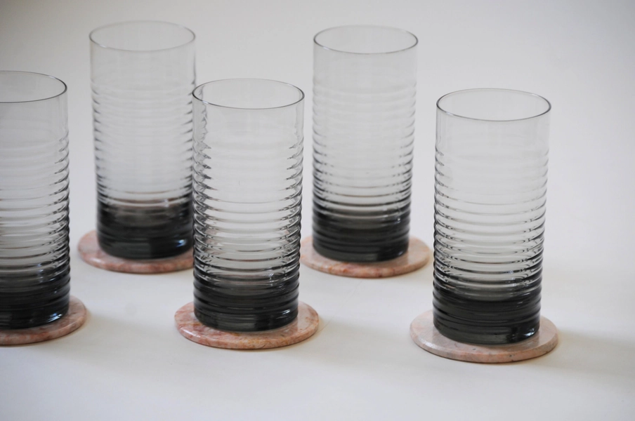 Retro gray ribbed glasses