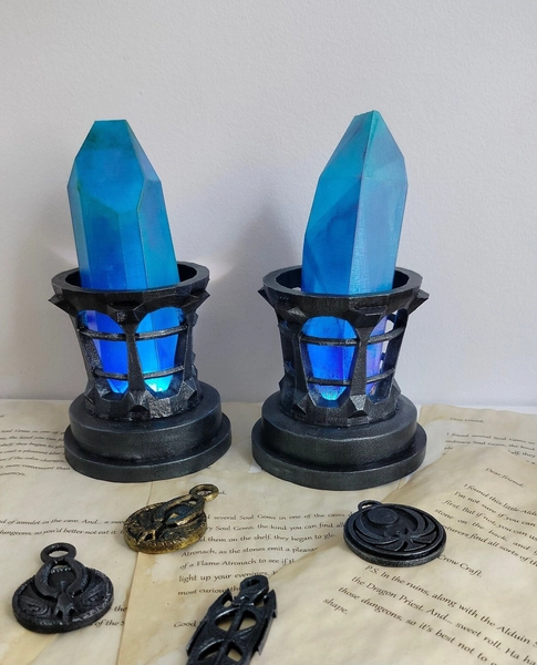 Night light Soul Gem, LED lamp, illuminated diorama inspired by Skyrim gift for her / him, gamer room, present, Skyrim Decor