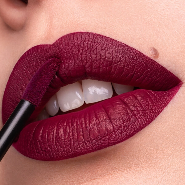 EVER nestemäinen huulipuna, Katla wine