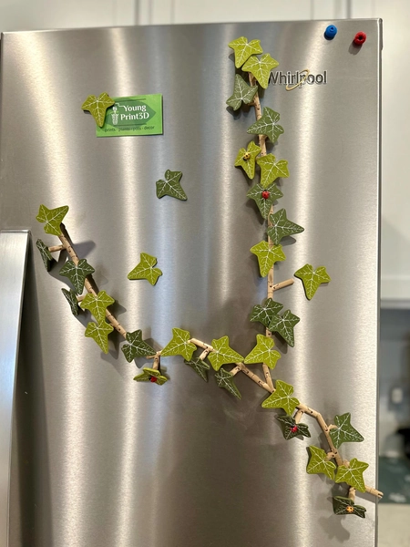 Magnetivy | English Ivy Fridge Magnet with Articulating Vine