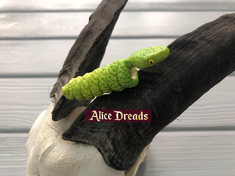 Alice Dreads Green Snake Bead