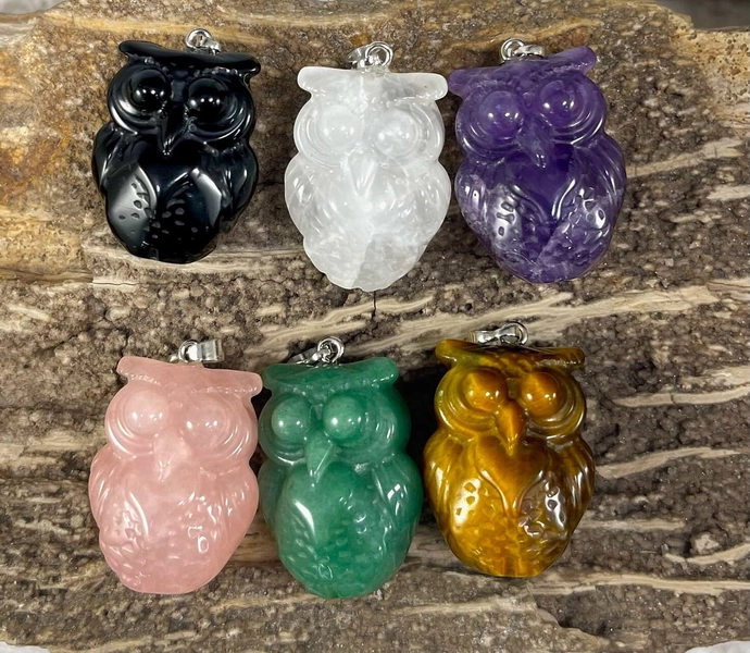 Owl, Carved Gemstone Pendants, 23x30mm , Amethyst, Onyx, Crystal Quartz, Green Aventurine, Rose Quartz, Yellow Tiger Eye, add-on Chain