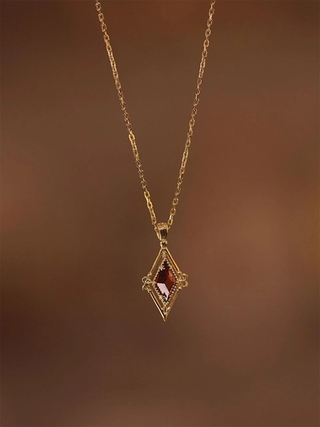Amelie 02 Necklace