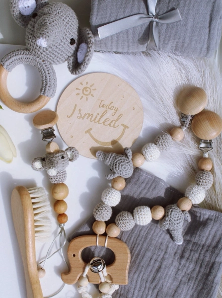 BABY NEUTRAL ELEPHANT 7 PIECE GIFT SET