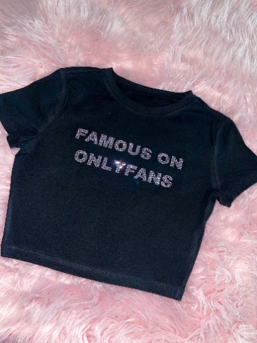 Famous on Onlyfans crop top | Small