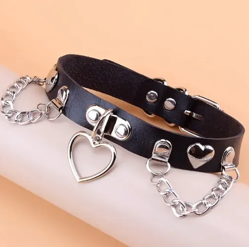 Heart Choker With Chains 