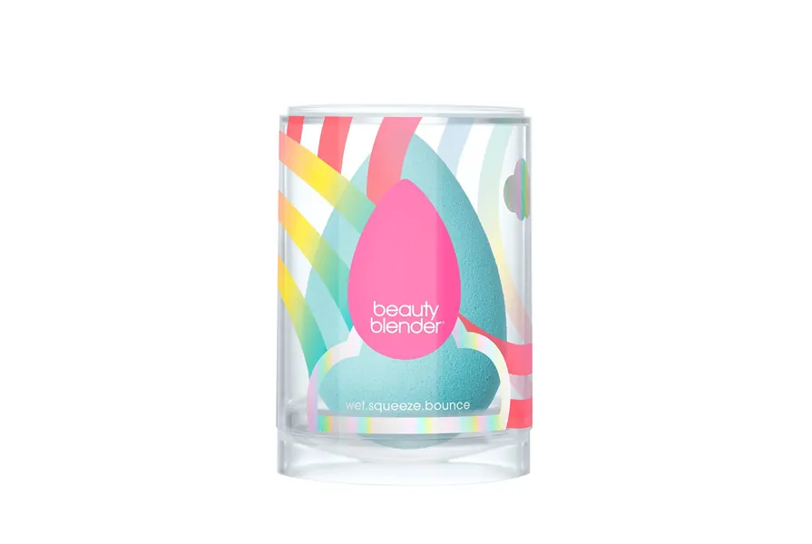 The BEAUTYBLENDER AQUAMARINE Blender Makeup Sponge for blending liquid Foundations, Powders and Creams. Flawless, Professional Streak Free Application Blend, Vegan, Cruelty Free and Made in the USA