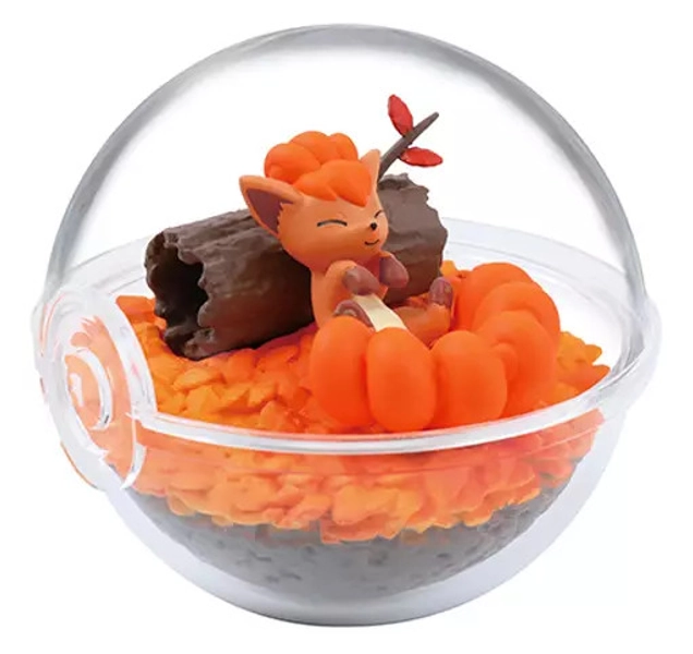 5. Leaf Carpet Vulpix Pokemon Terrarium Collection Four Seasons Mini Figure