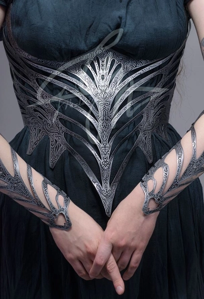 Elven armour belt- engraved - Grimilde Malatesta