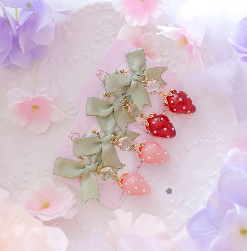 Strawberry Matcha & Mint Earrings - MokaPuff