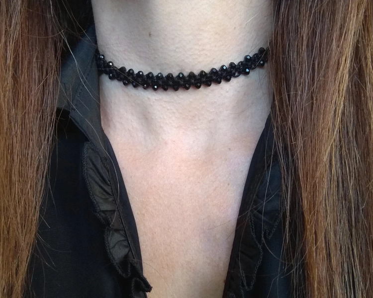 Black crystal choker