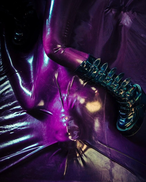 LATEX VAC BED