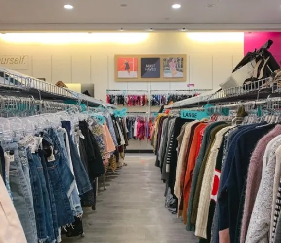 For shopping 🛍️